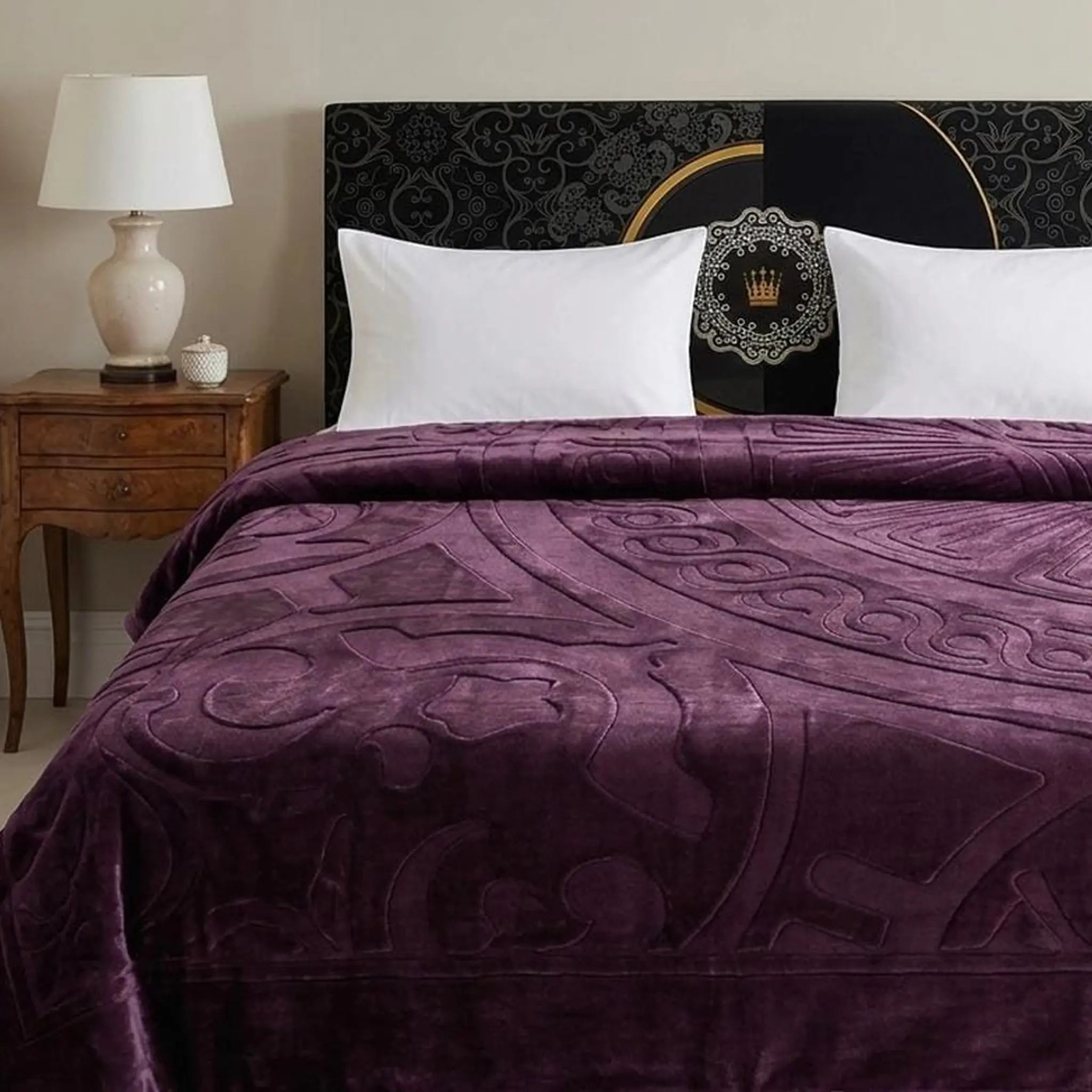 Pandora Cosy 1-Ply Embossed Mink Blanket — Queen